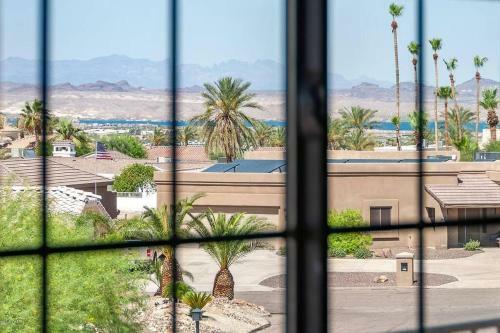 Grand Residence With Terrace, Pool, Next To Golf & Lake Views