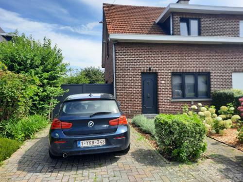 Maison 3 Fa�ades Avec Grand Jardin � 2 Pas De Bxl