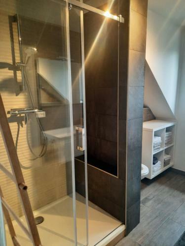 Maison 3 Fa�ades Avec Grand Jardin � 2 Pas De Bxl