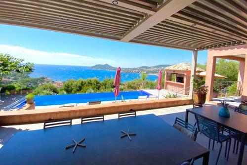 Villa Roc Vue Mer Et Piscine