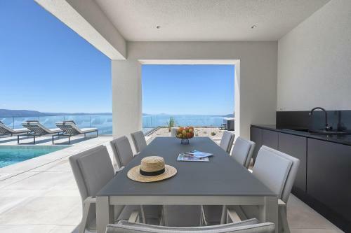 Brand New Villa Ultima