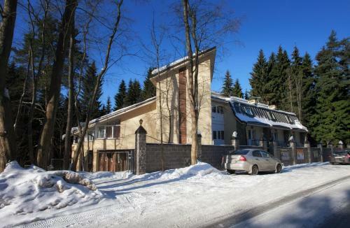 Hotel House Of The Hunter