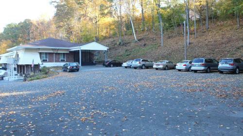 Motel Passport Inn And Suites