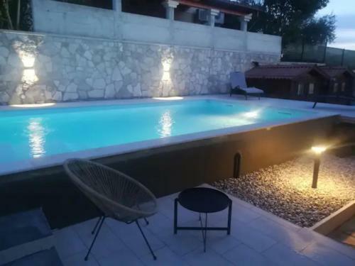 Villa Kamenjak Volme, Cosy House With Pool