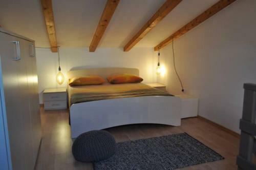 Villa Kamenjak Volme, Cosy House With Pool