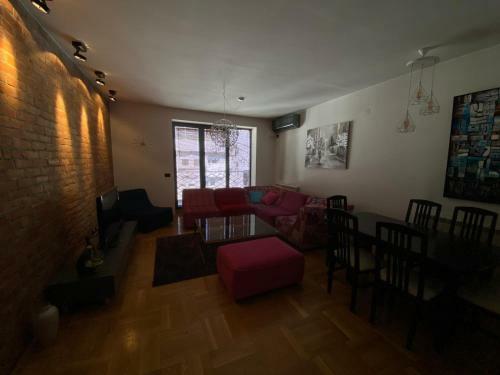 Debar Maalo Lux Apartment