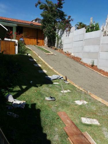 Casa De H�spedes (continue Em Isolamento Familiar)