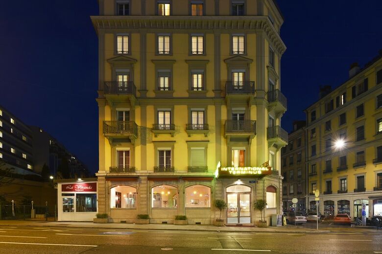 Hotel International & Terminus(.)