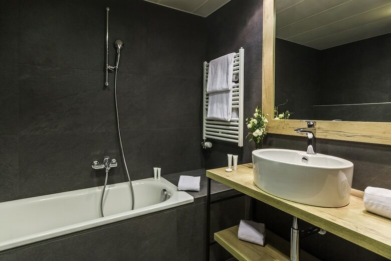 Hotel Edelweiss Manotel