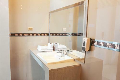 Embassy Suites Hotel