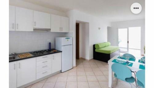 Private Apartment Residence Leme Bedje