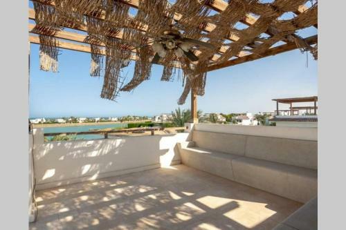 Beach Front Four-bedroom Villa In Ph4 With Private Pool In El Gouna