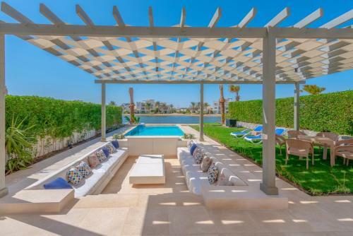 Joubal 1 - 3br Villa Private Pool Next To Marina