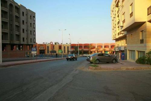 Apartment With Separate Entrance Near Arabia Hotel