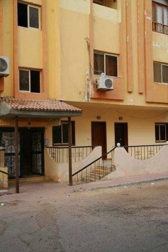 Apartment With Separate Entrance Near Arabia Hotel