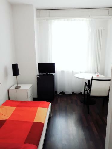 Hostal Hotel Garni Battello
