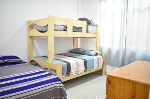 Linda Casa de Estreno En Col�n Con Piscina