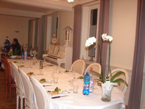 Bed & Breakfast Table Et Chambres D'h�tes Le Colombier