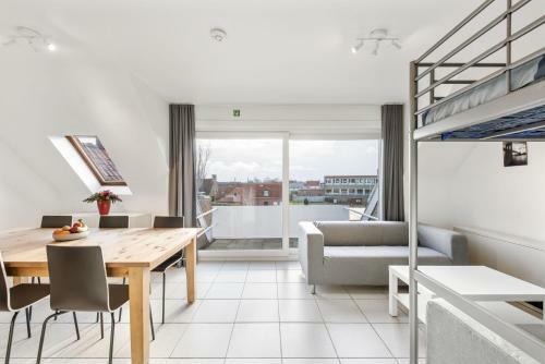 Excellent Work Stay Apartment