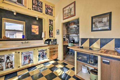Apartamento Converted Concert Hall In Downtown Del Norte!