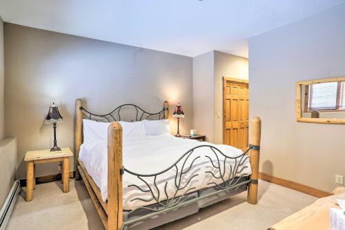 House With Hot Tub And Deck - Shuttle To Skiing!