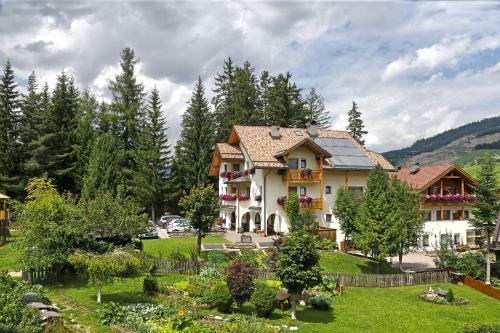 Aparthotel Apartments Lasteis