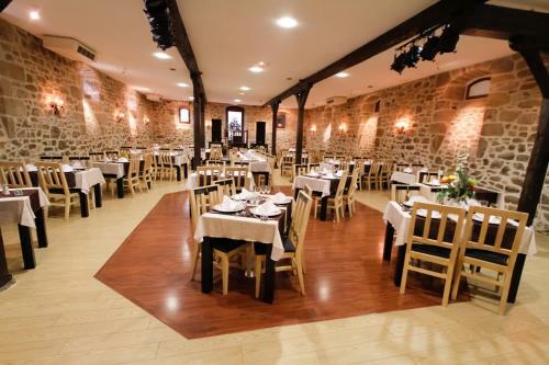 Hotel Logis Auberge De La Xaintrie
