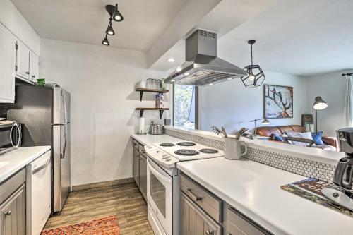 Apartamento Condo With Balcony And Views - Steps To Ski Shuttle!