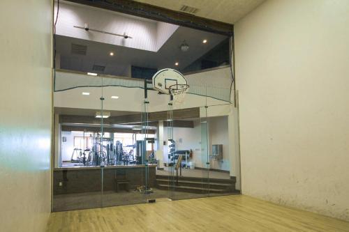 Apartamento Condo With Balcony And Views - Steps To Ski Shuttle!