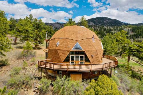 Secluded Rustic Dome With Majestic Views At Idaho Springs