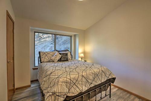 Bright Idaho Springs Cabin With Mountain Views!