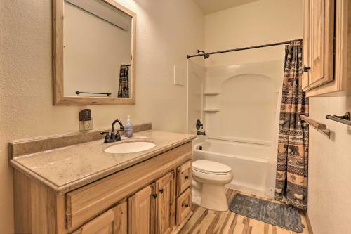 Bright Idaho Springs Cabin With Mountain Views!