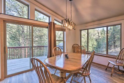 Bright Idaho Springs Cabin With Mountain Views!