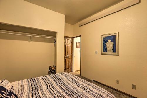 Bright Idaho Springs Cabin With Mountain Views!