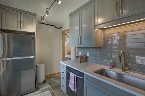 Modern Evergreen Duplex With Mountain Views!