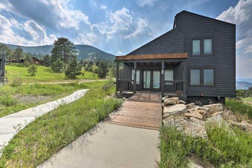 Modern Evergreen Duplex With Mountain Views!