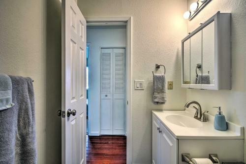 Apartamento Peaceful Lafayette Getaway With Covered Patio!