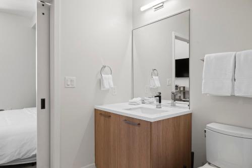 Mod Minimalism Meets Japandi Style - Espadin Lohi