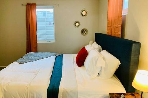 Lower Mable Unit, Denver New Kitchen & 2 King Beds