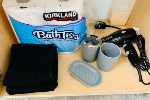 Lower Mable Unit, Denver New Kitchen & 2 King Beds