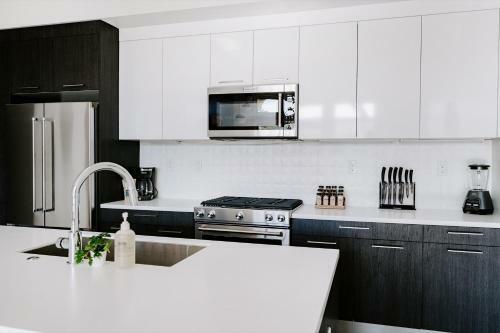 Classic Contemporary Lifestyle Loft - Espadin Lohi