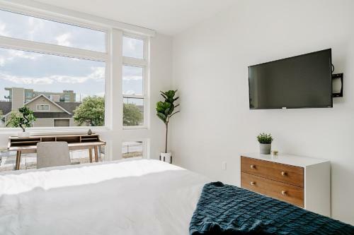 Classic Contemporary Lifestyle Loft - Espadin Lohi
