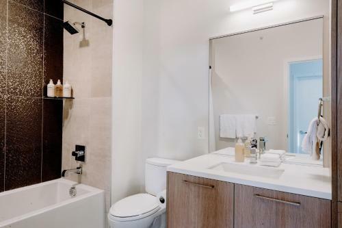 Classic Contemporary Lifestyle Loft - Espadin Lohi