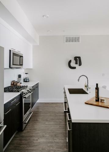 Classic Contemporary Lifestyle Loft - Espadin Lohi