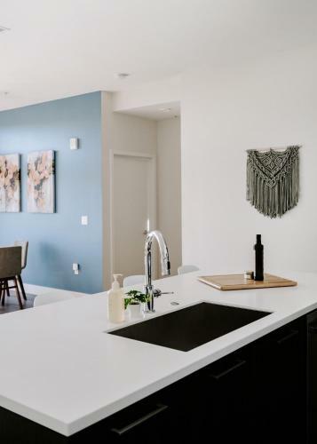 Classic Contemporary Lifestyle Loft - Espadin Lohi