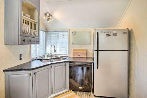 Modern House With Yard Less Than 7 Mi To Dtwn Denver!