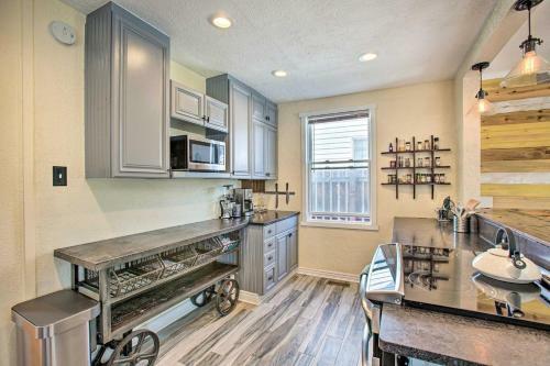 Modern House With Yard Less Than 7 Mi To Dtwn Denver!
