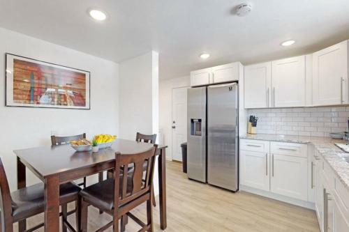 Denver?s Mile High Mountain 2 Bedroom With King Beds