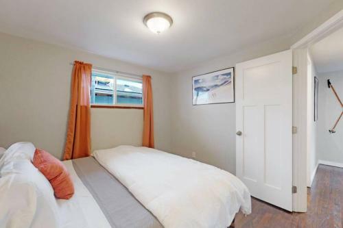 Denver?s Mile High Mountain 2 Bedroom With King Beds