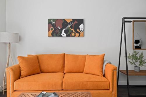 Art-inspired Modern Living - Balcony - Espadinlohi